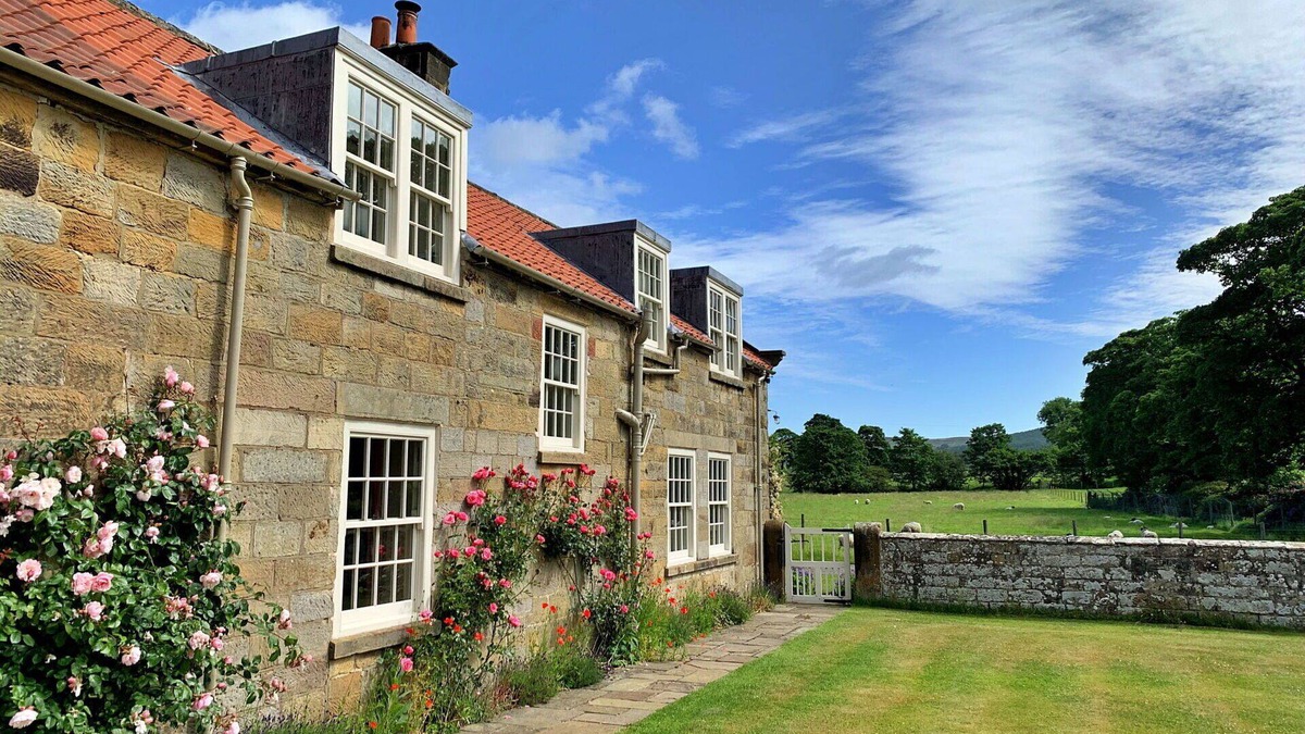 Carlton-in-Cleveland House | Wonderful villa for 4 guests with WIFI, TV and terrace