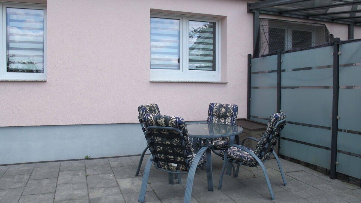 Raben Steinfeld House | Wonderful villa for 4 guests with WIFI, TV and terrace
