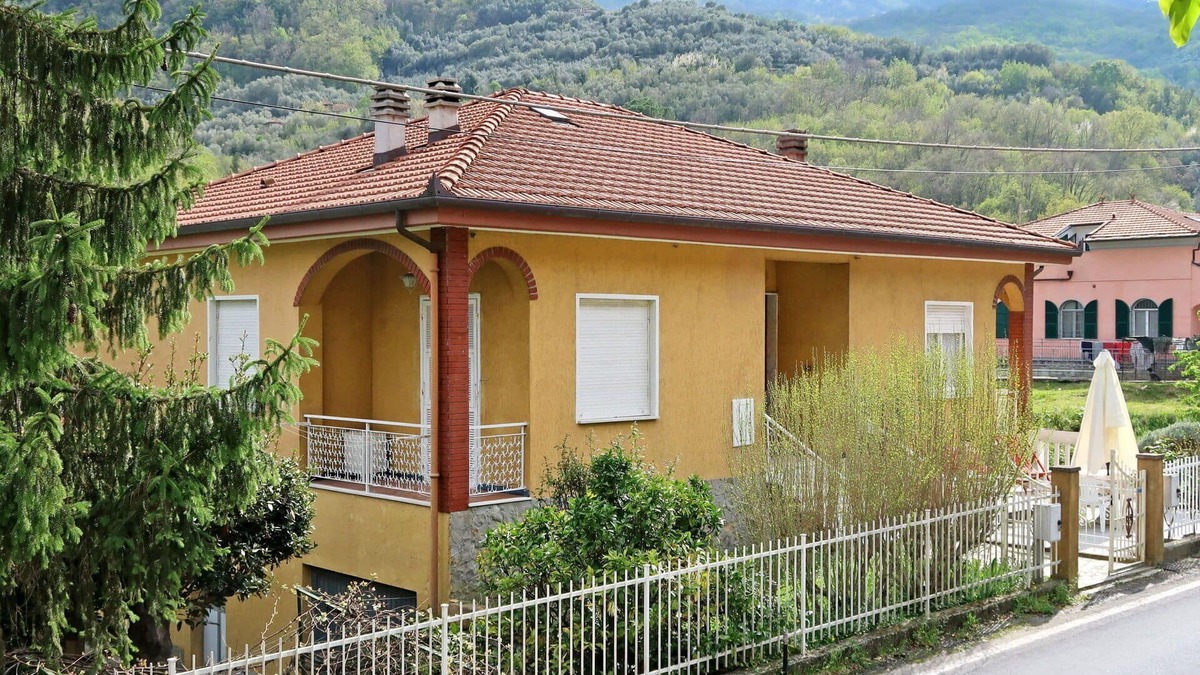 Rossi House | Wonderful villa for 4 people with TV, terrace and parking
