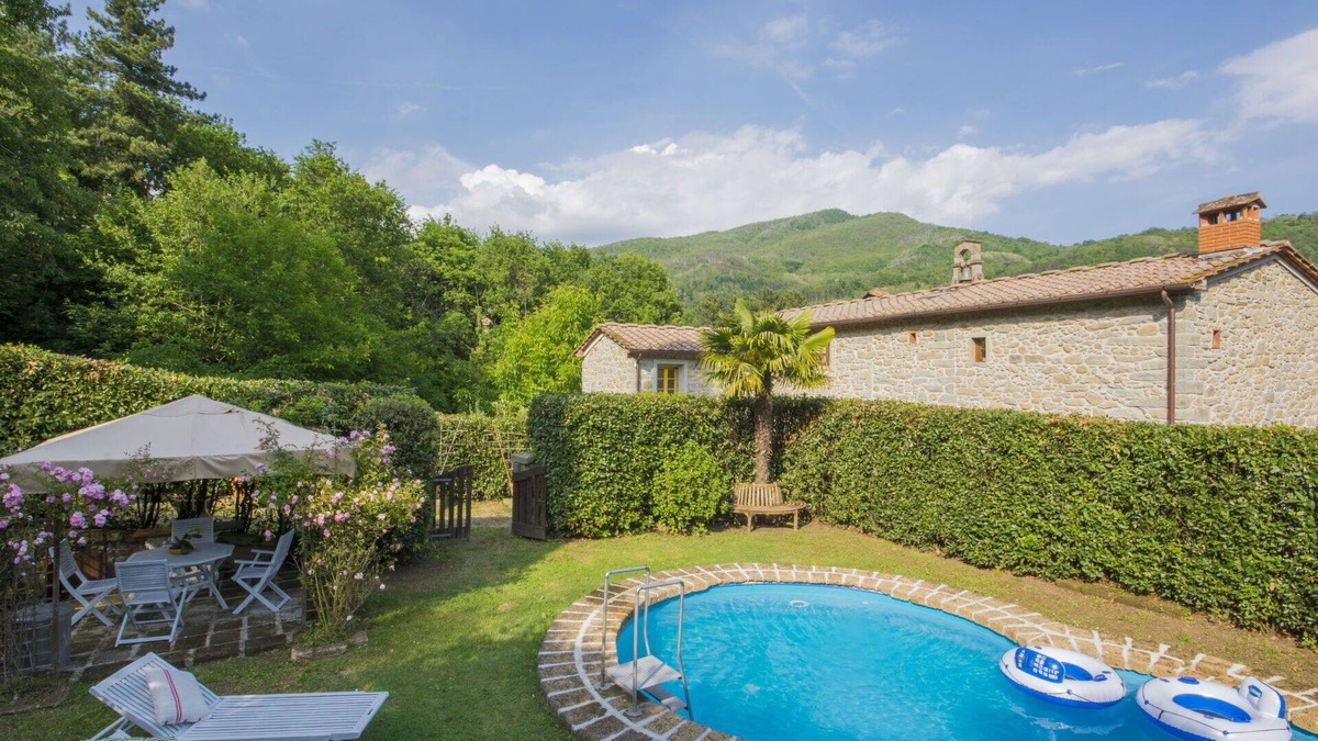 Pontito Villa | Wonderful villa for 8 guests with WIFI, private pool, TV, balcony, pets allowed and panoramic v.
