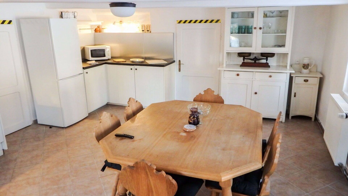 Stozec House | Wonderful villa for 6 guests with TV, patio, pets allowed and parking