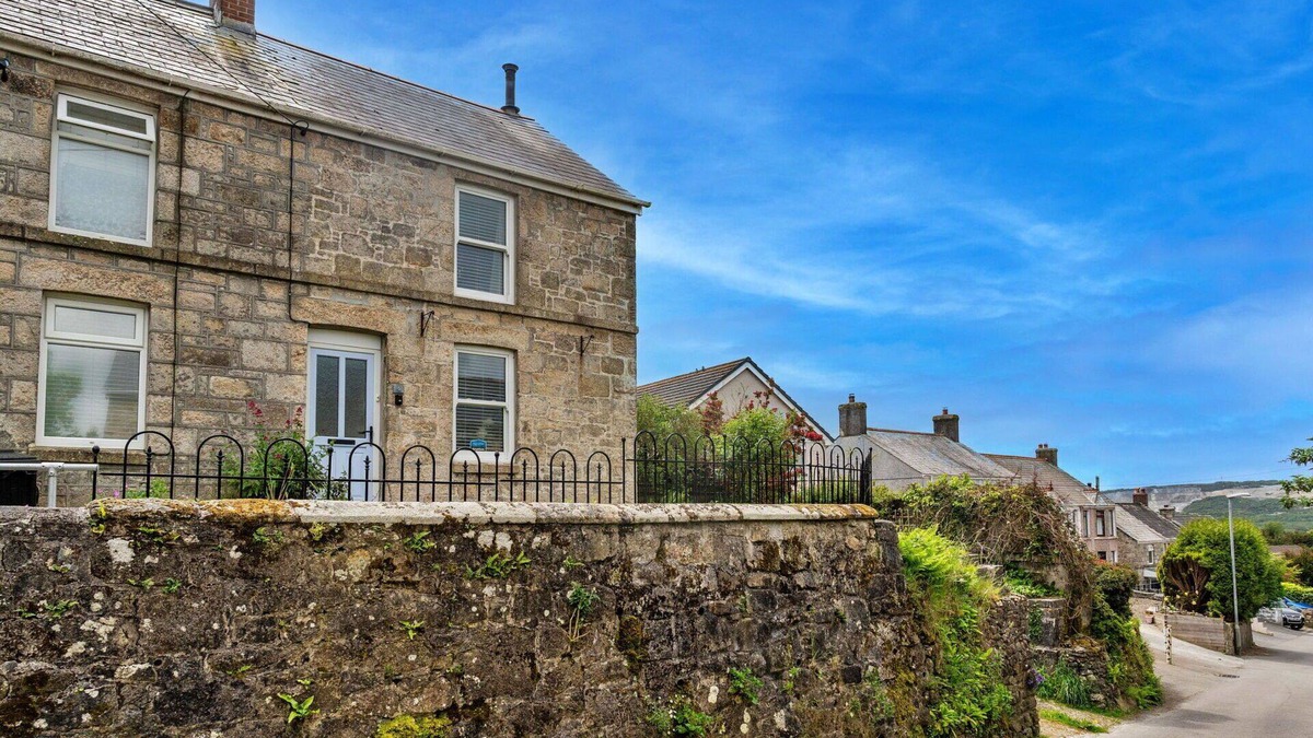 St. Dennis House | Wonderful villa for 4 guests with WIFI, pets allowed and parking