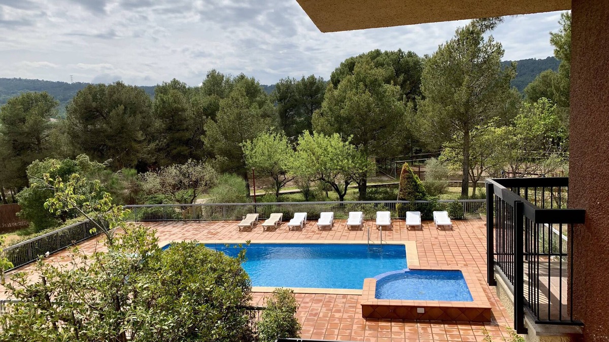 La Llacuna Villa | Wonderful villa in a small town with private pool, close to Barcelona