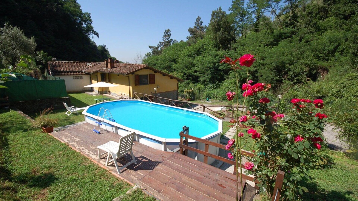 Massa e Cozzile Villa | Wonderful villa for 6 guests with internet, private pool, TV, patio, pets allowed and parking