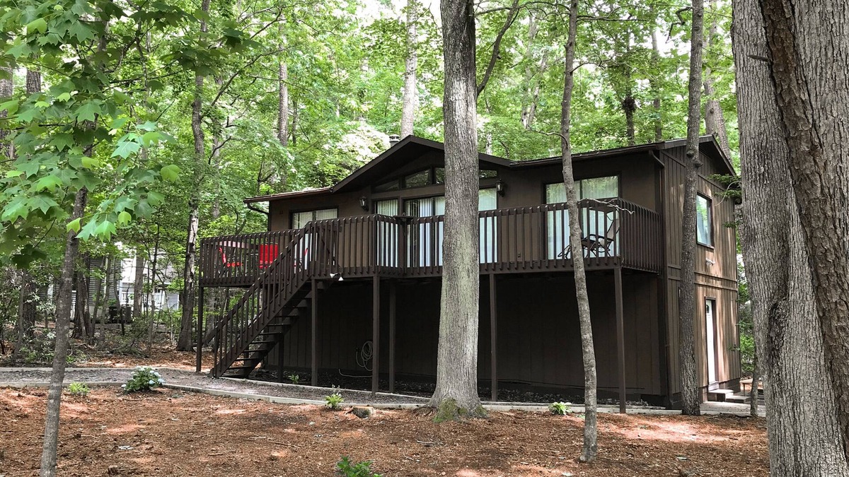 Ocean Pines Cabin | Wonderful Wooded Gem W/ Free WiFi, Full Kitchen, Private Deck & Great Location!