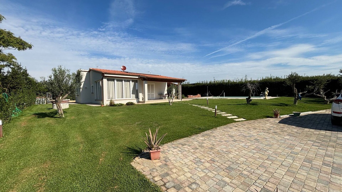 Bibbona Villa | Wonderfull charming house for one family with huge garden and private pool