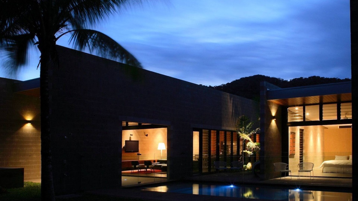 Wonga Beach House | Wonga Beach House - architecturally designed beach house