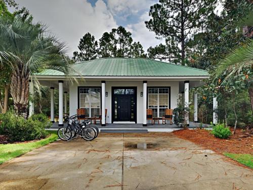 Sugarwood Beach House | Wood Beach Retreat