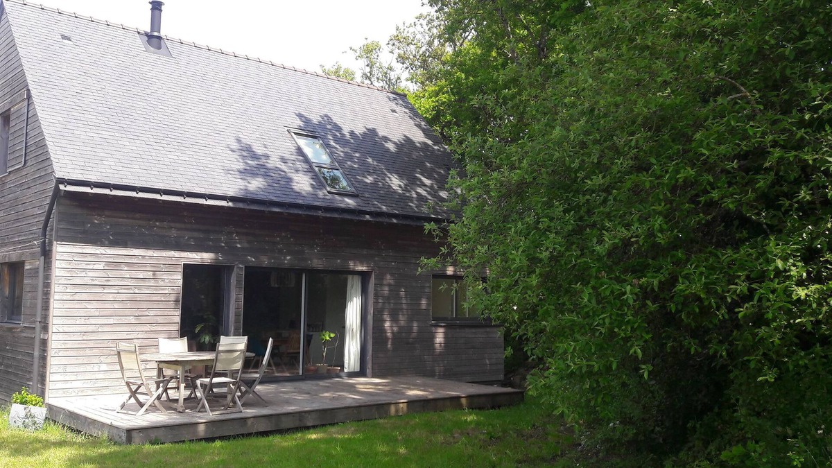 Larmor-Baden House | Wood-frame architect house: ecology and thermal comfort. Close to beach.