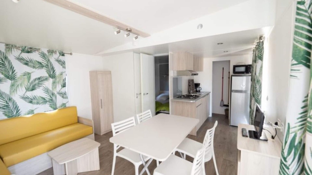 Calig House | - Wood Mobile Home 1