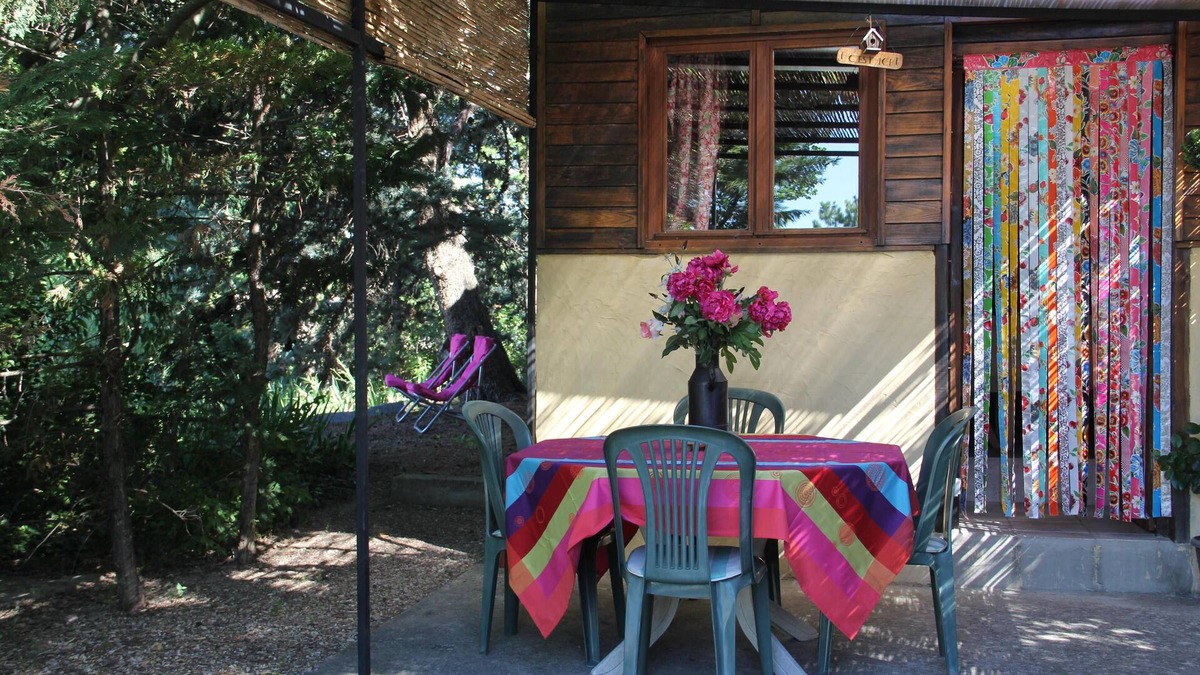 Crillon-le-Brave Cabin | Wood Shed in Provence, at the foot of Mont Ventoux