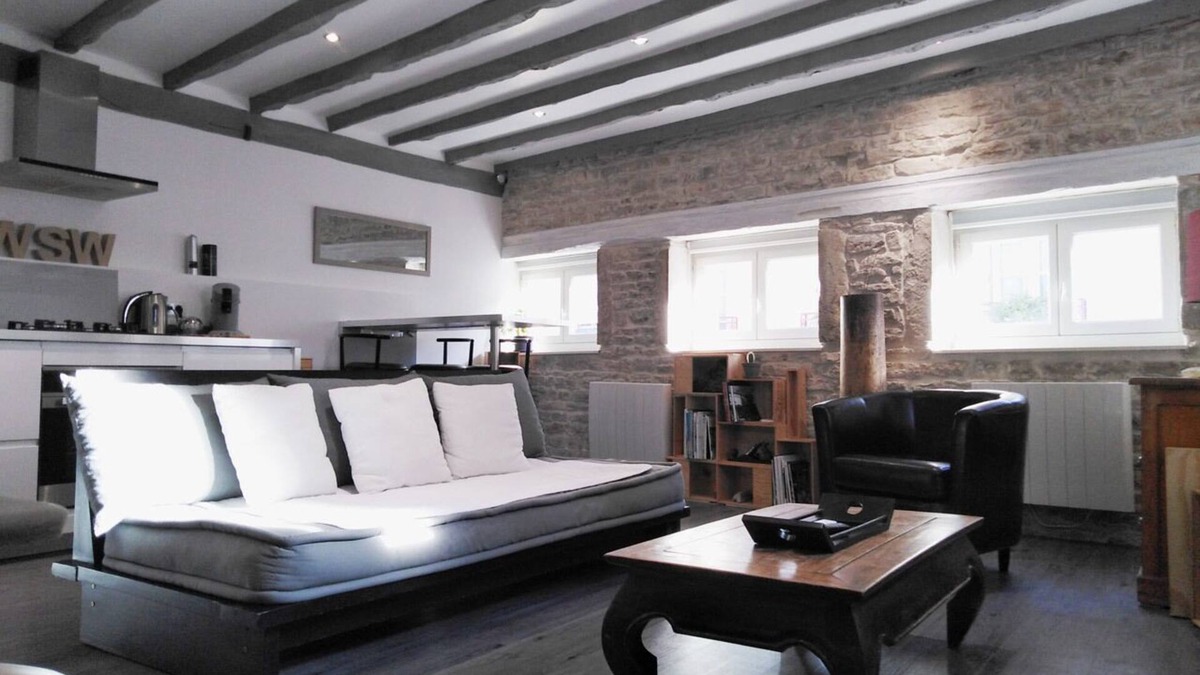 Beaune City Centre Apartment | Wood Stone & Wine *