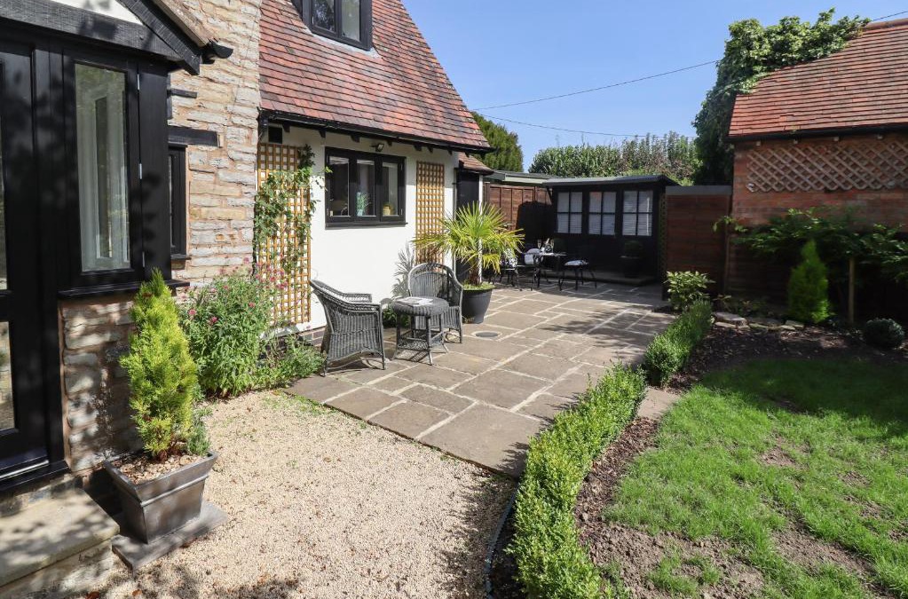 Pitchcombe House | Woodbine Cottage
