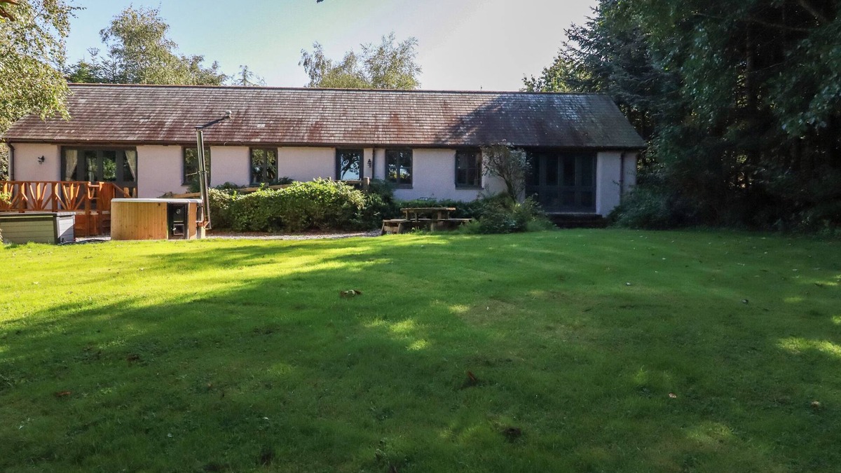Rezare Cottage | WOODCUTTERS, pet friendly, character holiday cottage in Launceston