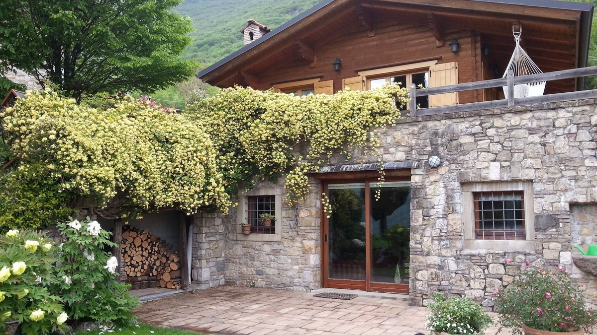 Ranzanico Ski Chalet | Woodden chalet panoramico