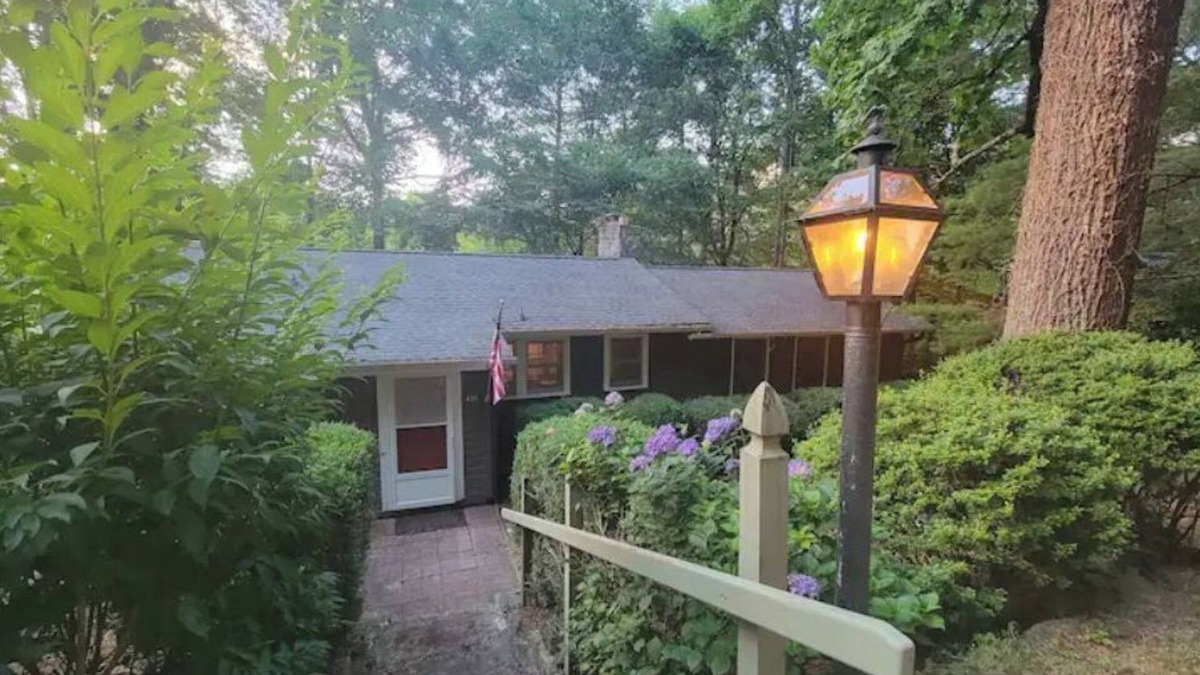 Gerton Cabin | Wooded cabin nestled in a charming and quiet neighborhood. Hiking trails galore!