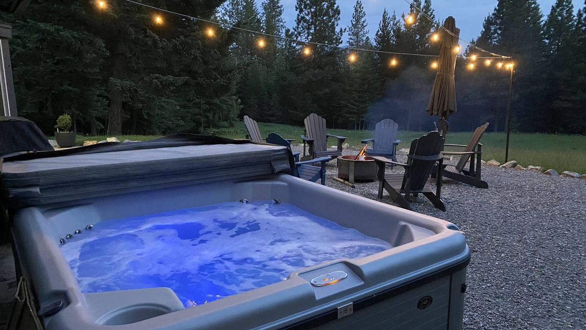 Sagle House | Wooded Getaway 30 Mins. Near Schweitzer w/Hot Tub