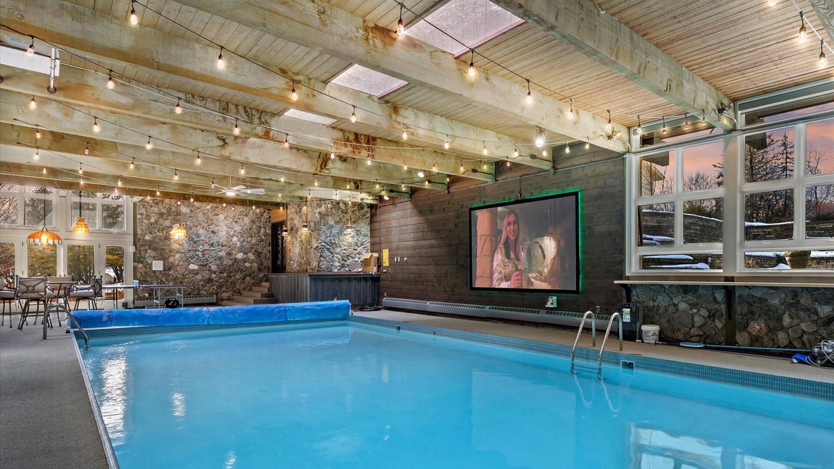Sussex House | Wooded Hills/Indoor Pool/Hot Tub/Arcade