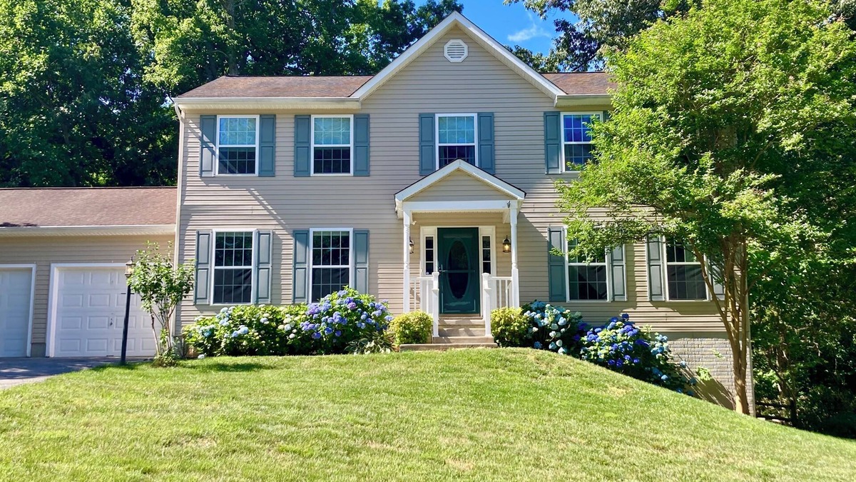 Bennsville House | Wooded Hillside Retreat in Waldorf, MD - Top 10% and Guest favorite elsewhere