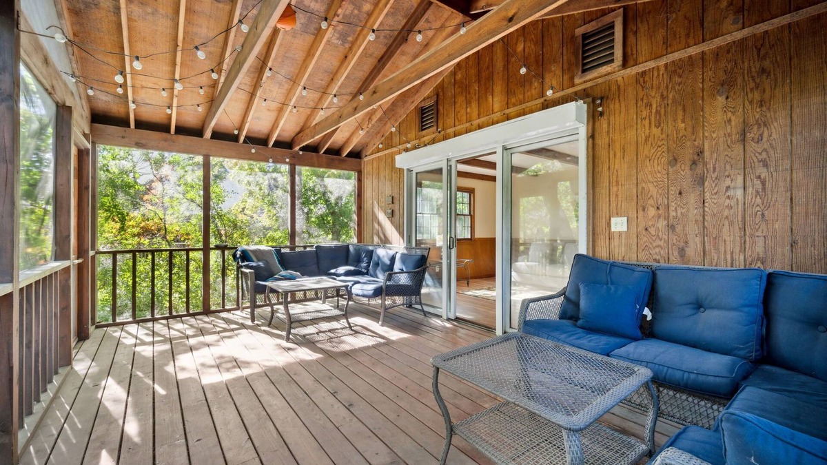 West Bloomington House | Wooded refuge in the heart of the city