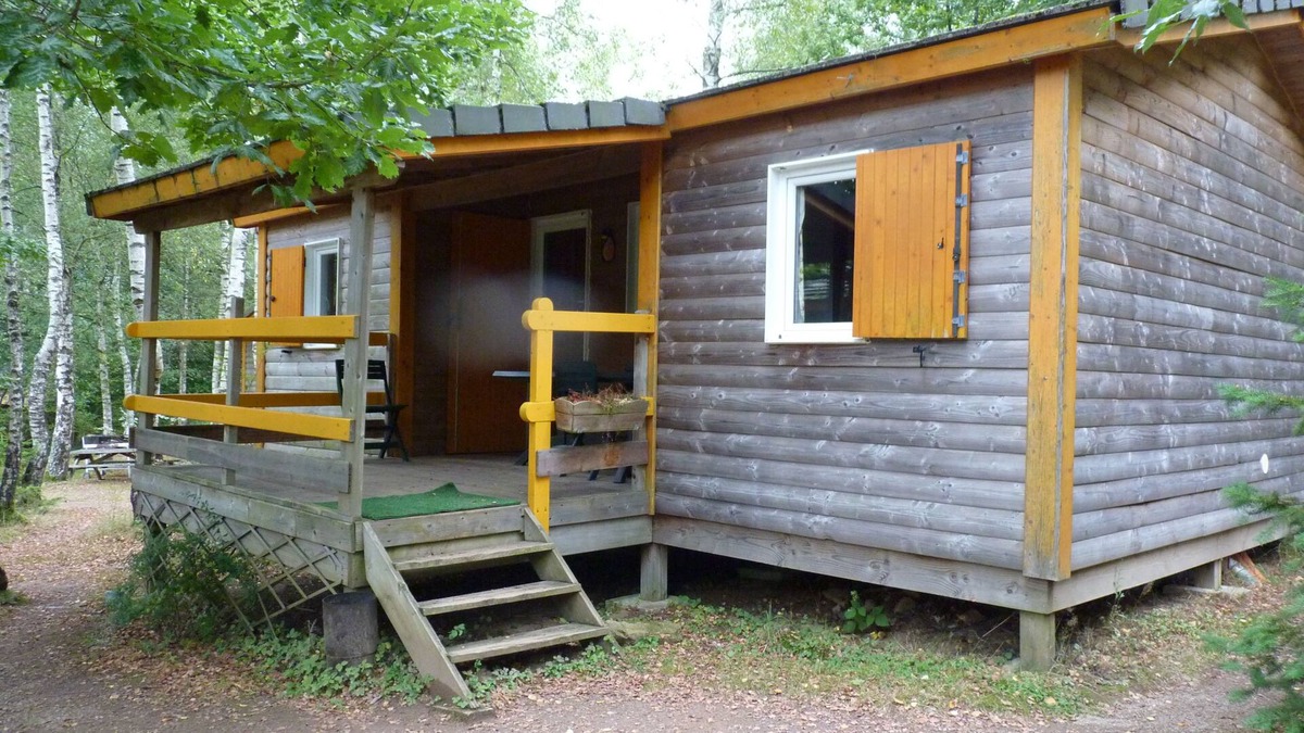 Saint-Agnan Ski Chalet | wooden chalet 6/8 people in the countryside with fishing pond