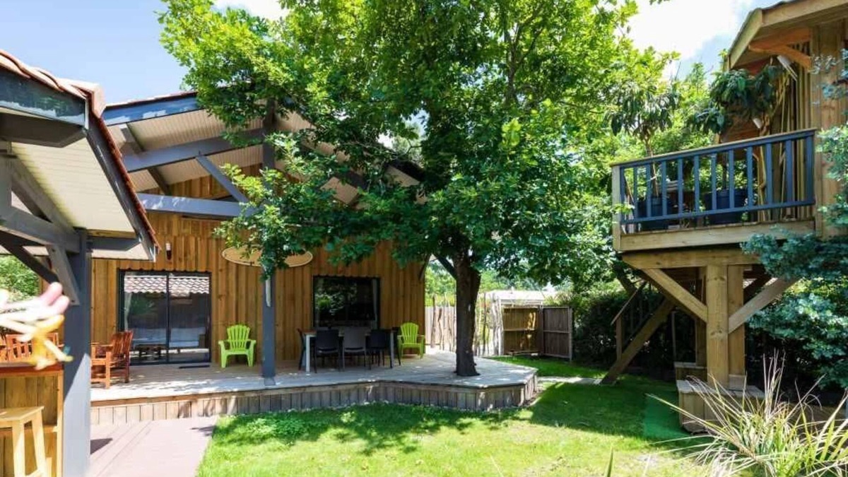 Hourtin House | Wooden chalet "Aloha": a real holiday home 5 mins walk from the lake