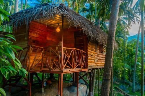 Rideegama Bed & Breakfast | Wooden Eco Cottage