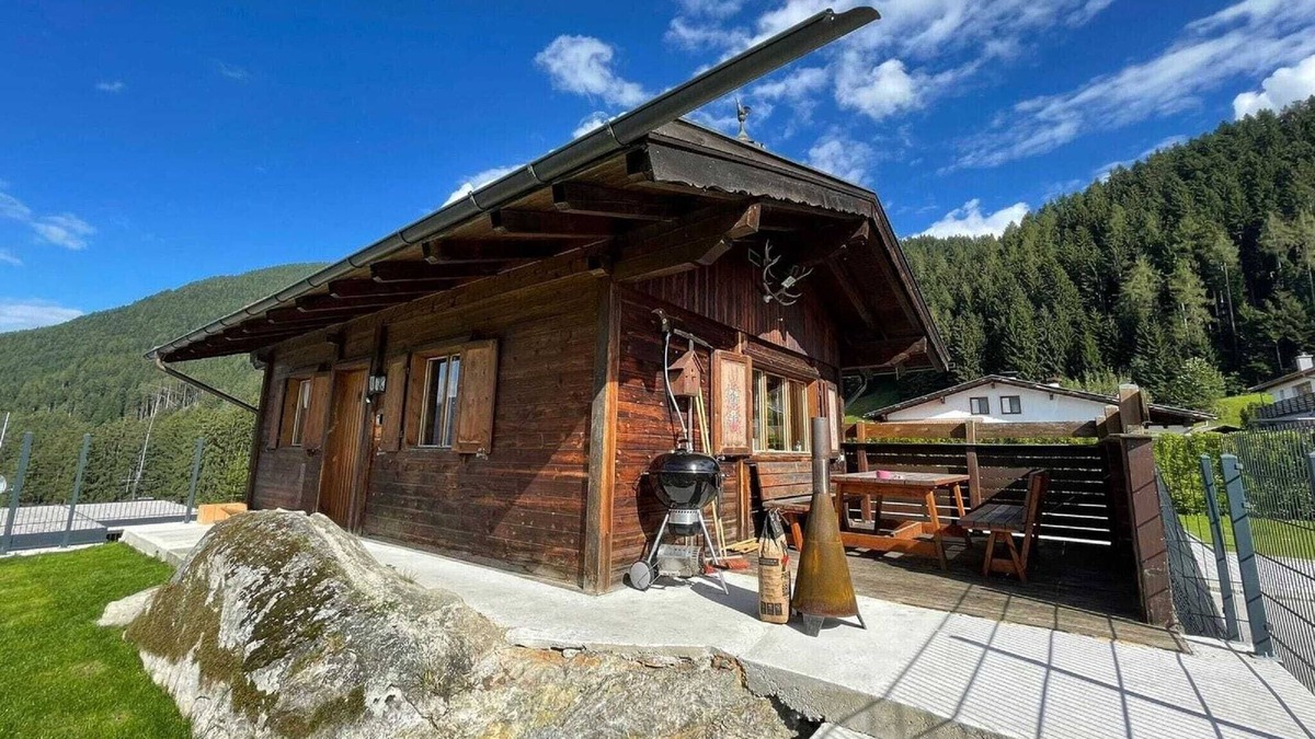 Schwaz House | Wooden Holiday Home in Pill with Terrace