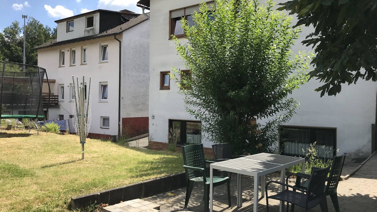 Attendorn Apartment | Wooden Roof, 95 qm, 5 Pers