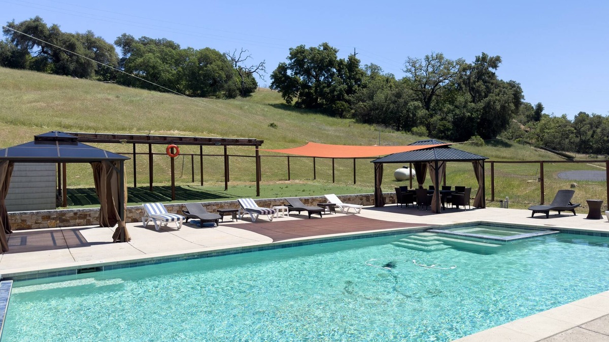 Cloverdale House | Woodhawk Manor of Alexander Valley