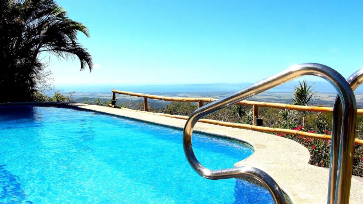 Tajo Alto House | WOODHOUSE AND SWIMMINGPOOL WITH GREAT OCEANVIEW