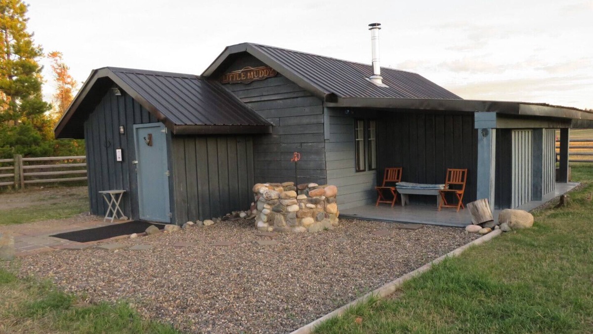 Prince George Cottage | Woodhouse Cottages and Ranch - Corral Cottage