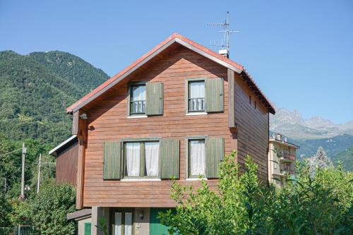 Paesana Villa | Woodhouse paesana