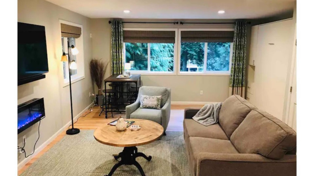 Maltby Apartment | Woodinville Wellington Creekside Studio
