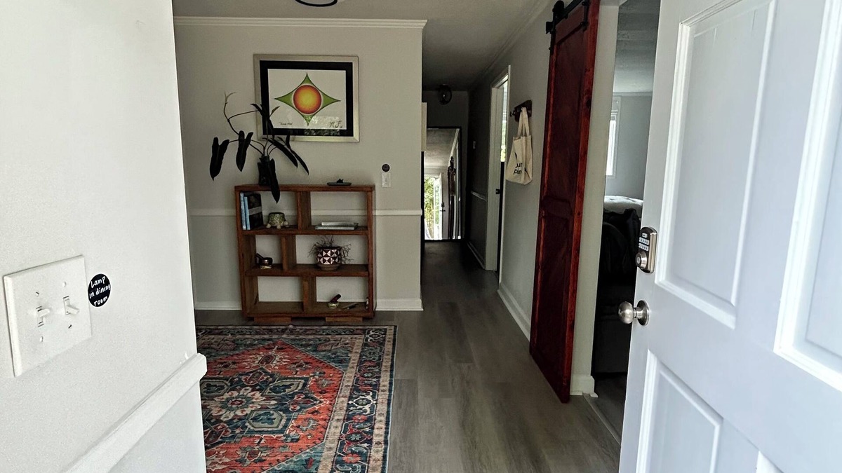 Travelers Rest Apartment | WOODLAND APARTMENT - An open concept 1-bedroom in charming Travelers Rest
