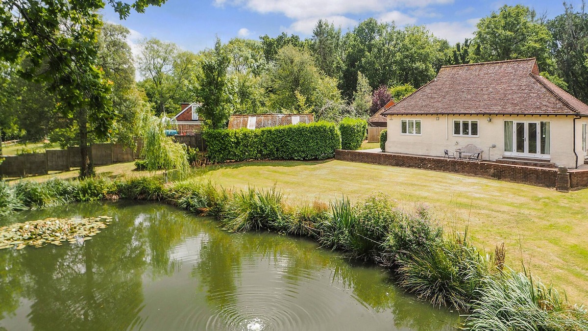 Petworth Cottage | Woodland Cottage by inspirestays.com - a cottage that sleeps 2 guests in 1 bedroom