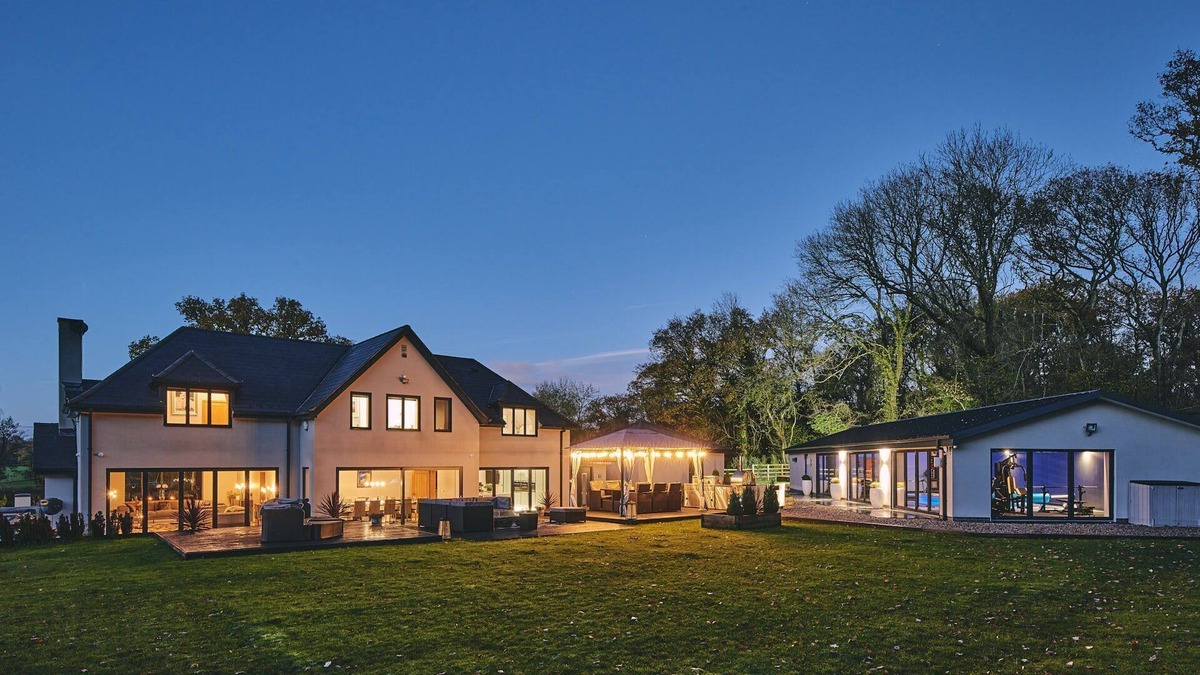 Belbroughton Cottage | Woodland House - Luxury Cottages
