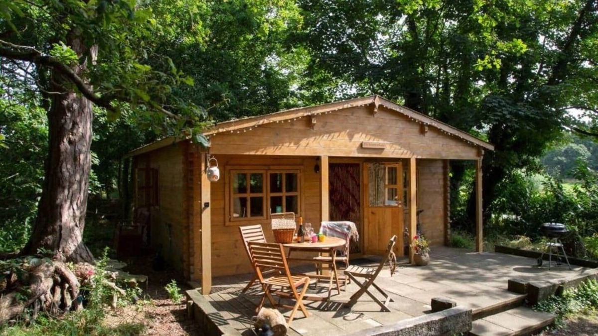 Bury St Edmunds House | Woodland lodge