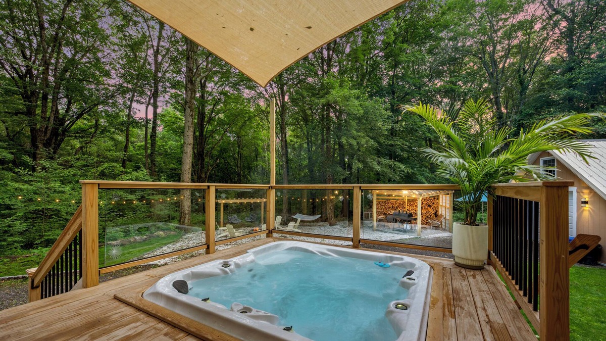 Barkhamsted House | Woodland Retreat 4-Bedroom with Hot Tub, Fire Pit, and Woodstove