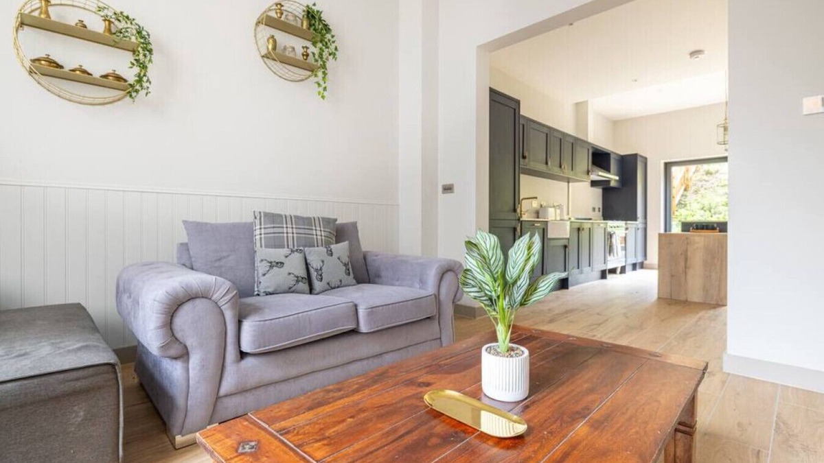 Redlynch House | *Woodland Retreat|4BR|2.5B|Free Parking|*