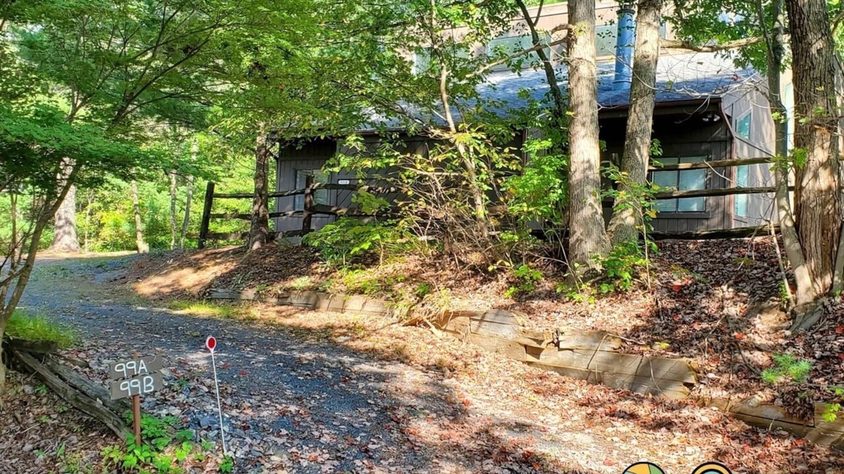Basye House | Woodland Retreat (#99A) | Quiet area | Minutes to Bryce Resort!