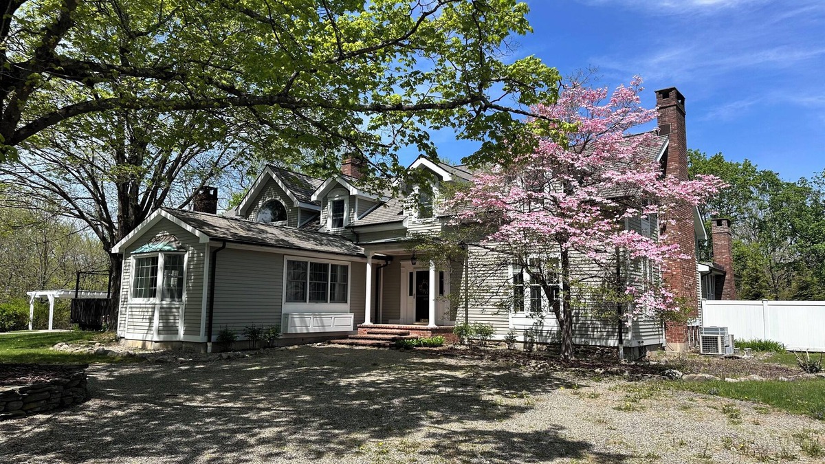 New Windsor House | Woodland Sanctuary - 6000ft retreat for pure relaxation!