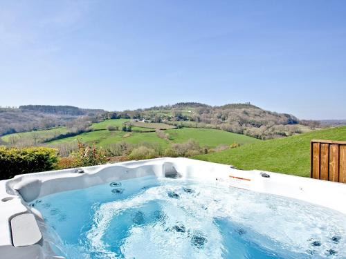 Axminster House | Woodland View Lodge
