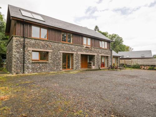 Oban House | Woodland Villa