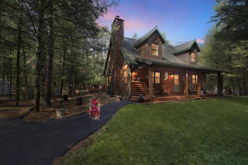 Town of Westfield House | Woodlands Cabin Retreat in Oxford cabin
