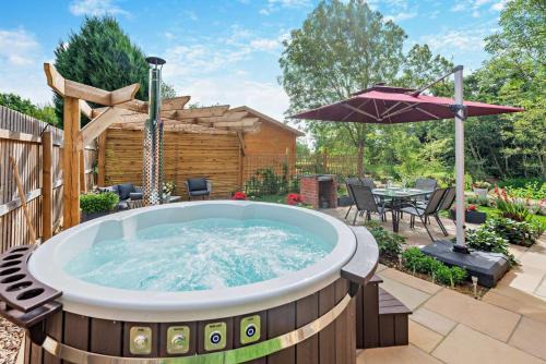 Orston House | Woodlands Lavender Lake House