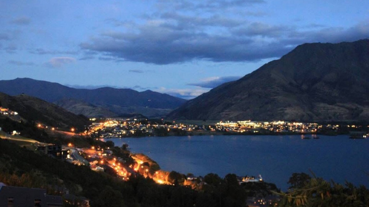 Queenstown House | Woodlands on the Hill