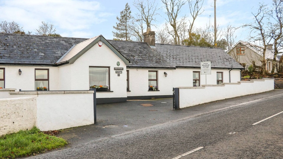 Ballycastle Cottage | WOODLEIGH COTTAGE, country holiday cottage in Ballycastle