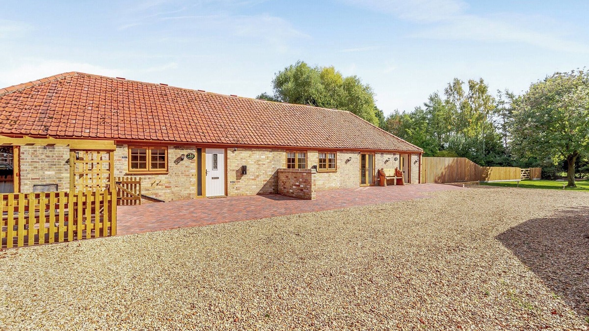 Tilney Fen End Cottage | Woodpecker Barn - UK38613