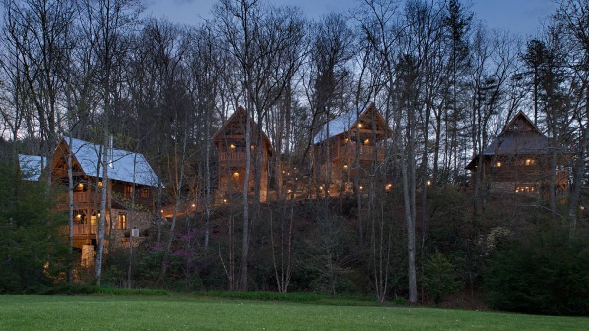Cheshire Cabin | Woodpecker’s Hollow | Cabin w/Fireplace + Views + Biltmore Pass
